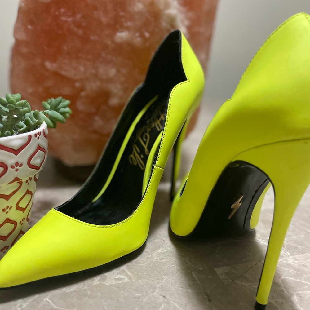 Lust For Like Neon Yellow heels - Picture 4 of 7